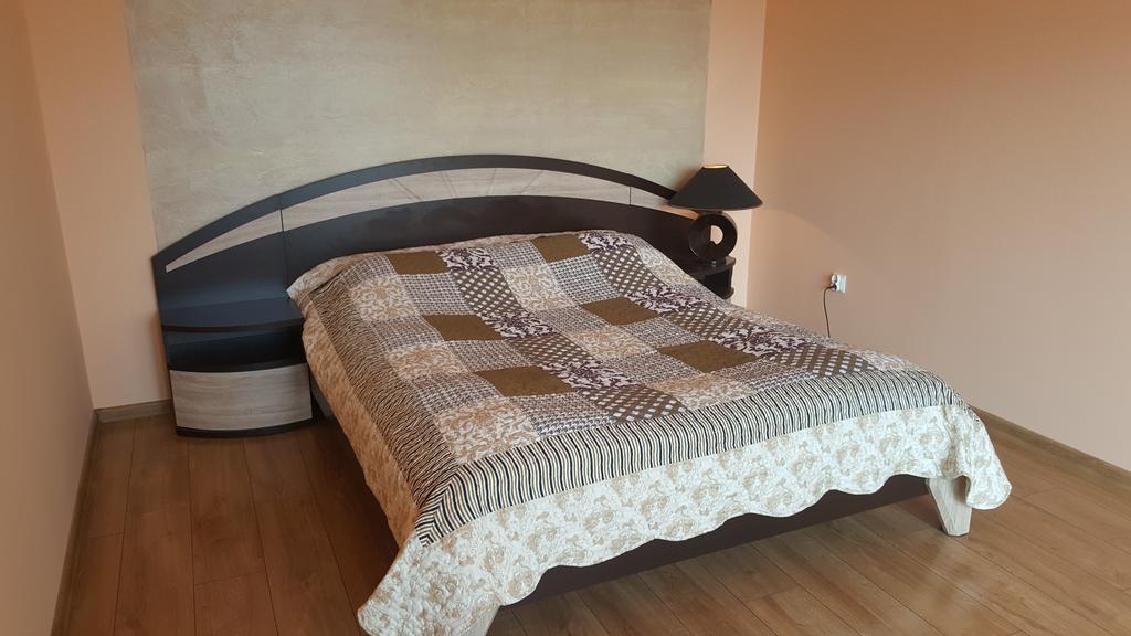 Apartamento Pod srebrną różą Chęciny Exterior foto