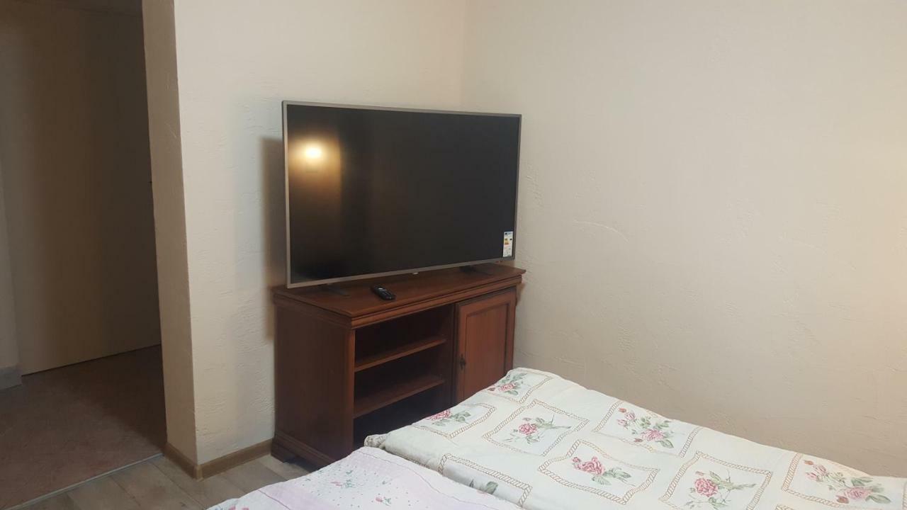 Apartamento Pod srebrną różą Chęciny Exterior foto